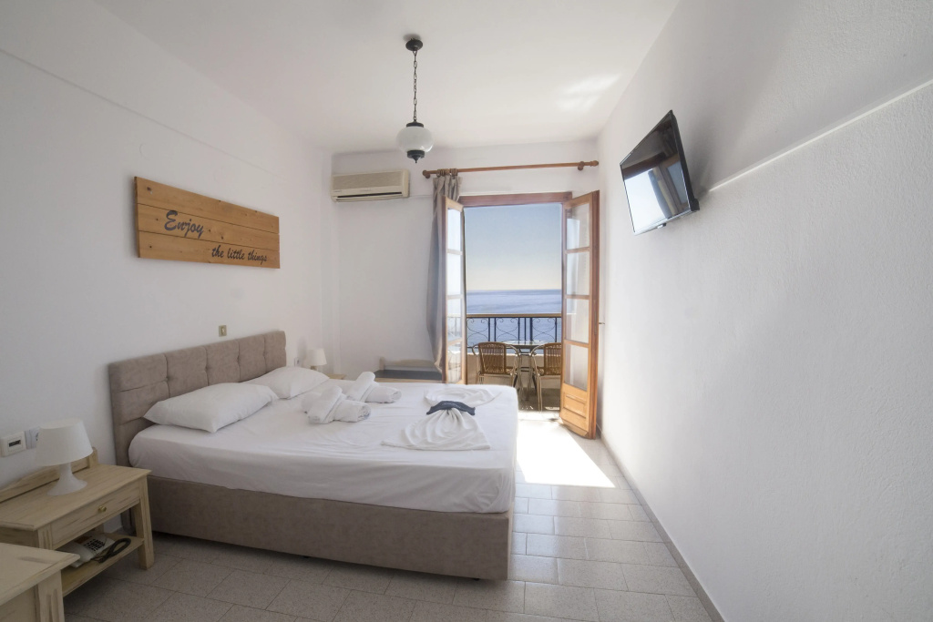 Standard Double room with balcony and with view (full double bed)