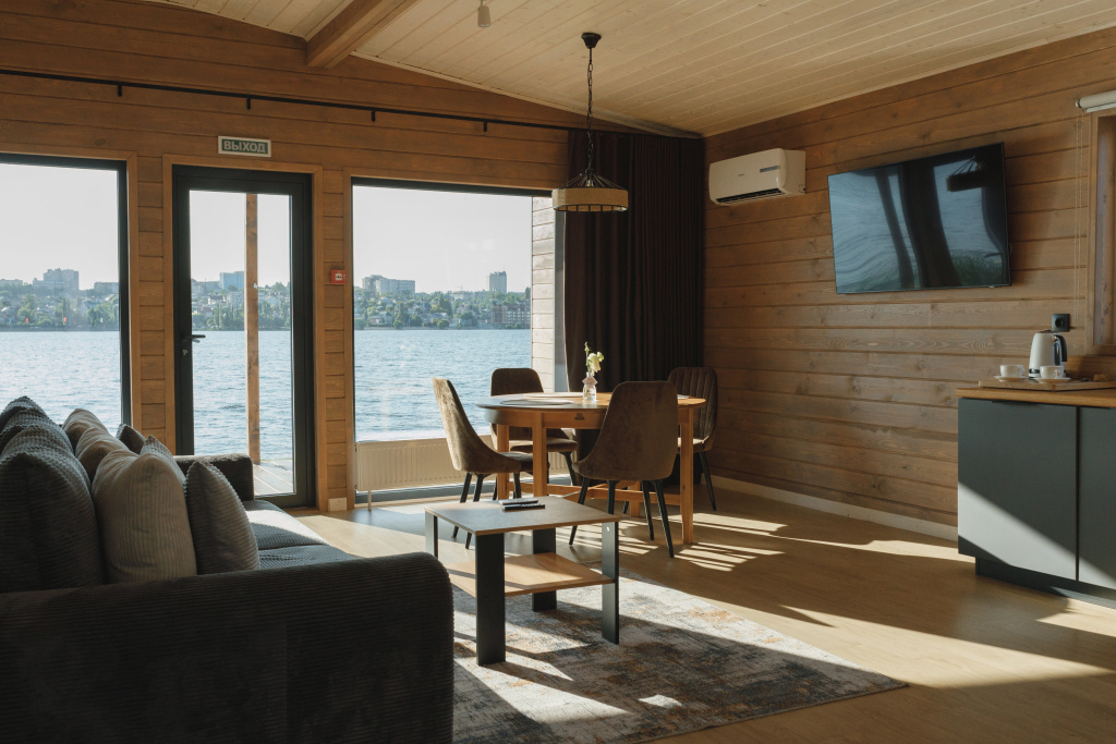 Negorod Hotel Room Type - River Villa