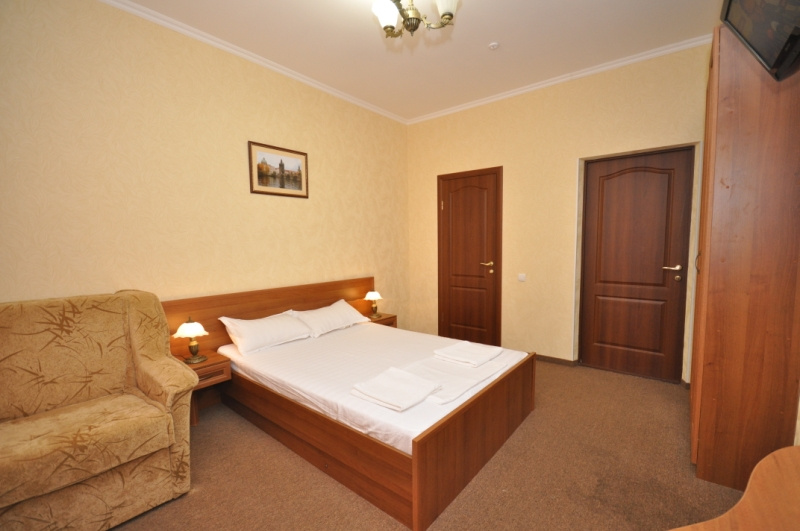 Economy Triple room with balcony