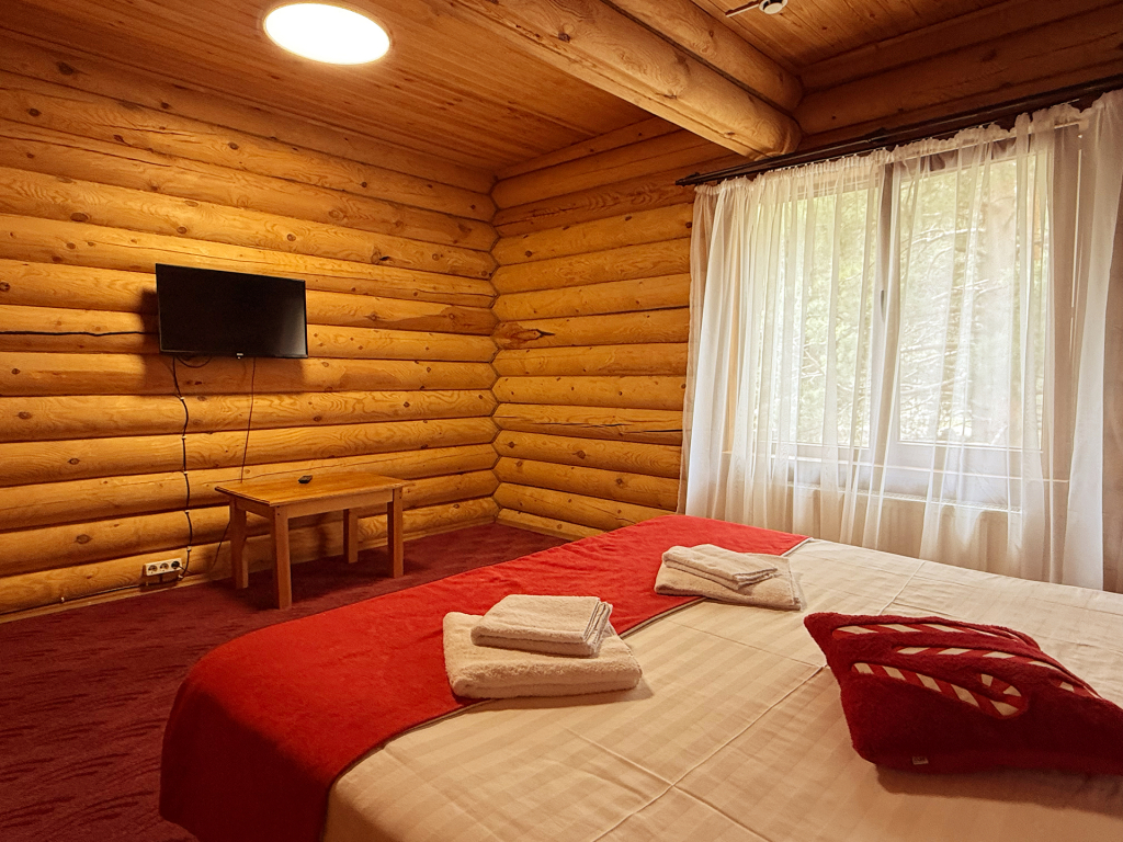 Двухместный люкс с красивым видом из окна двуспальная кровать в Легенда