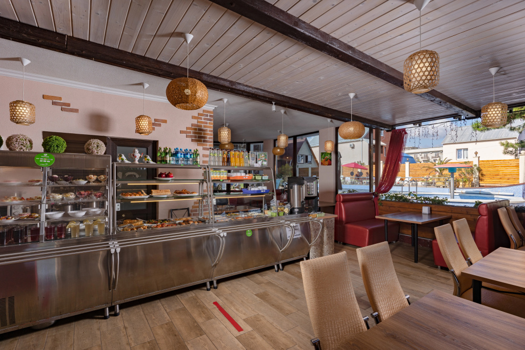 Food & Beverage