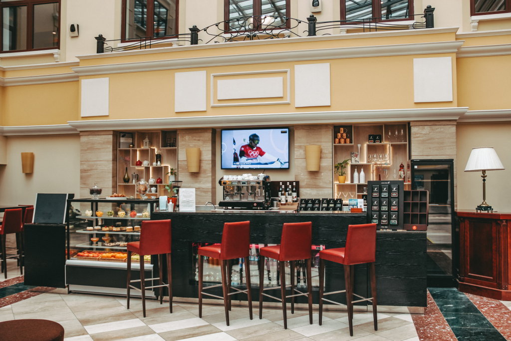 Отель кортъярд, вознесенский переулок, 7, москва. 7. Отель courtyard moscow city center. Арт корт москва центр вознесенский пер 7 москва. Корт ярд марриотт москва.