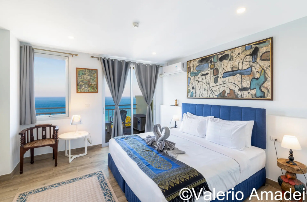 Люкс с 2 комнатами с балконом и с красивым видом из окна в Апартаменты OMNIA  Phuket - Waterfront Karon