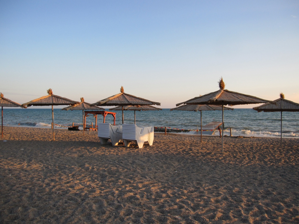 Beach & Waterfront
