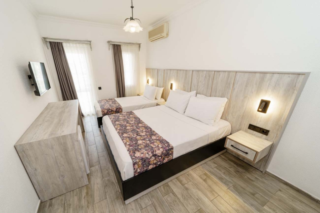 Economy Quadruple room