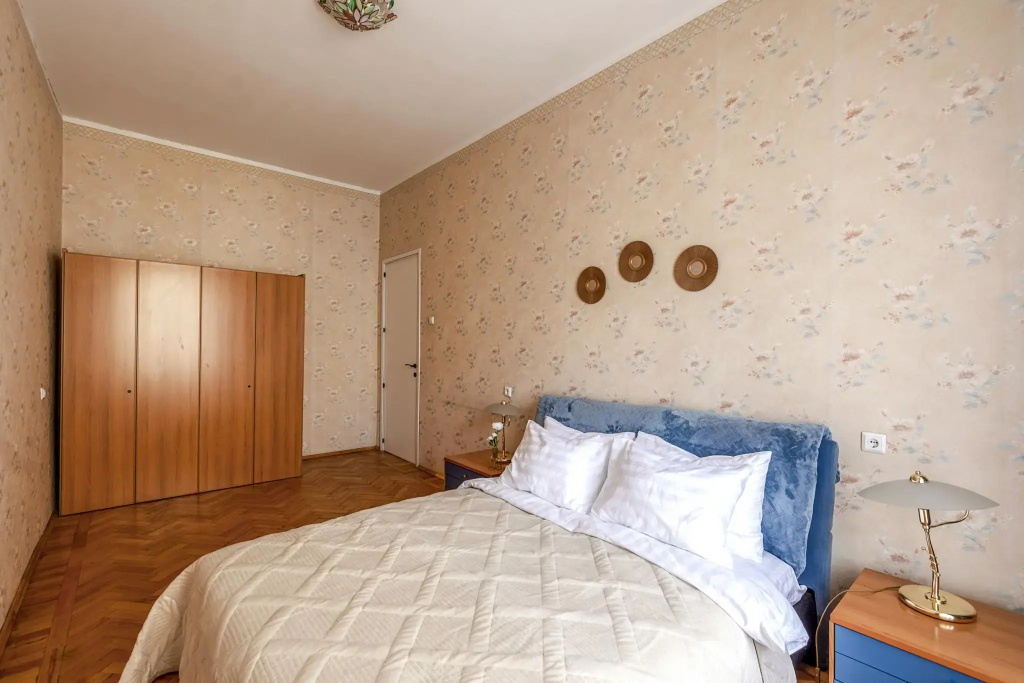 Отель Апартаменты RentDaySpb напротив метро Маяковская в Санкт-Петербурге