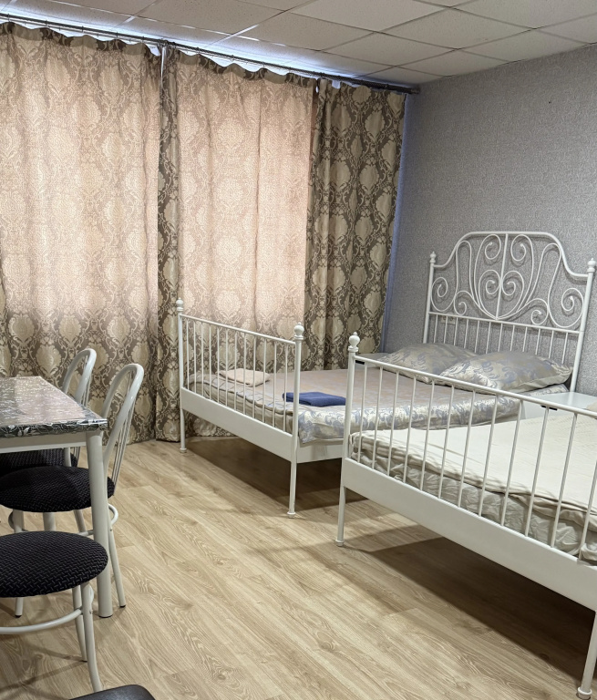 Standard Triple room with courtyard view