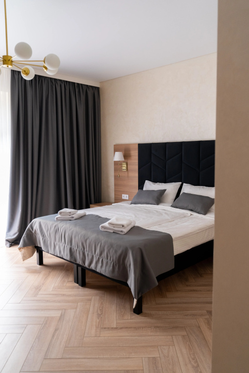 Comfort Double room with balcony and with mountain view (full double bed)