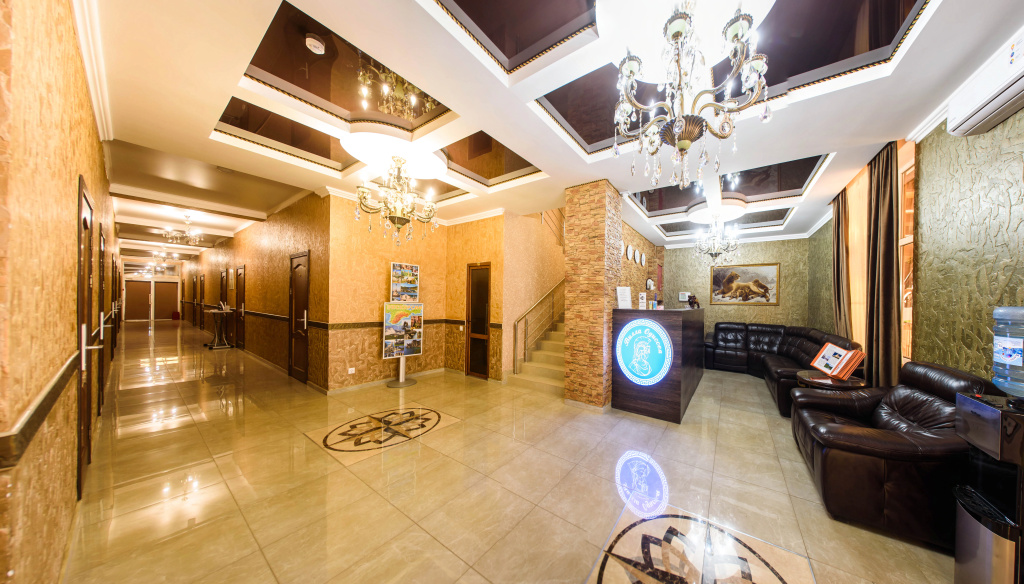 Lobby & Reception