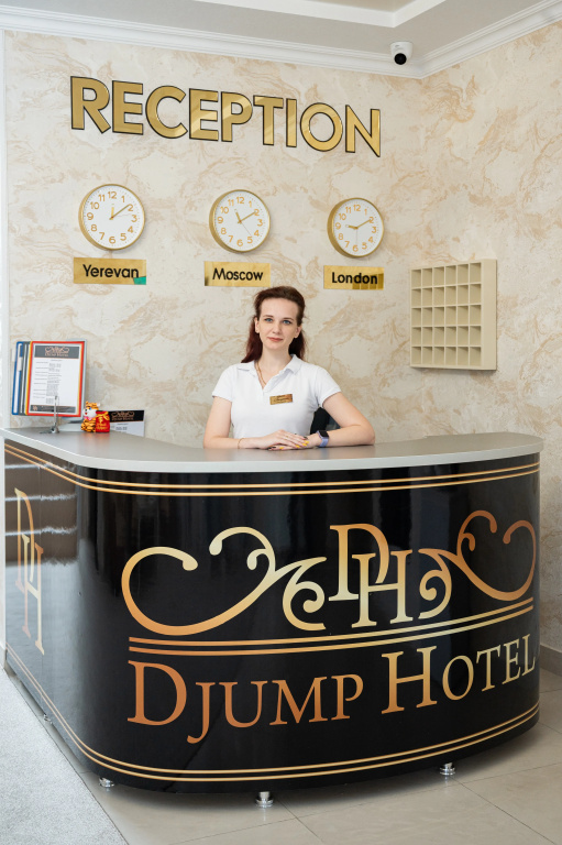 Lobby & Reception