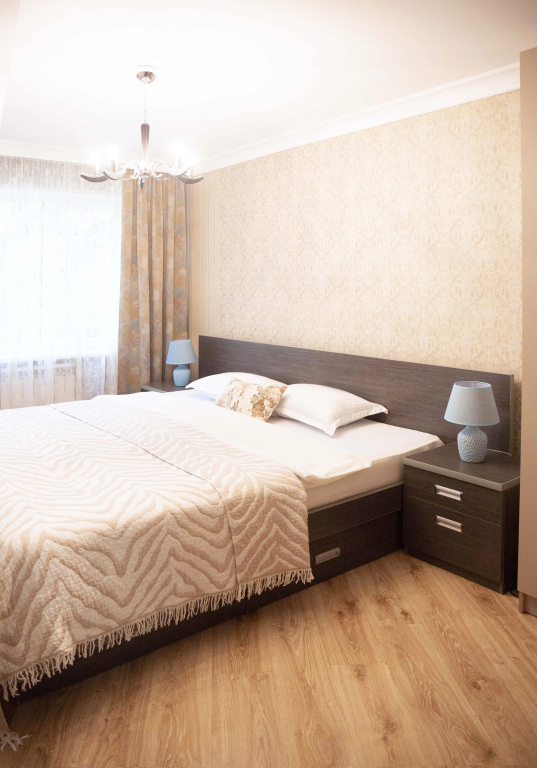 Komfortnaya Tryokhkomnatnaya Flat