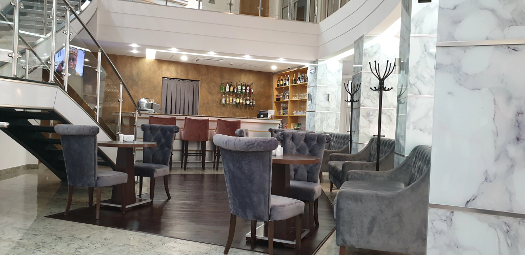 Lobby & Reception