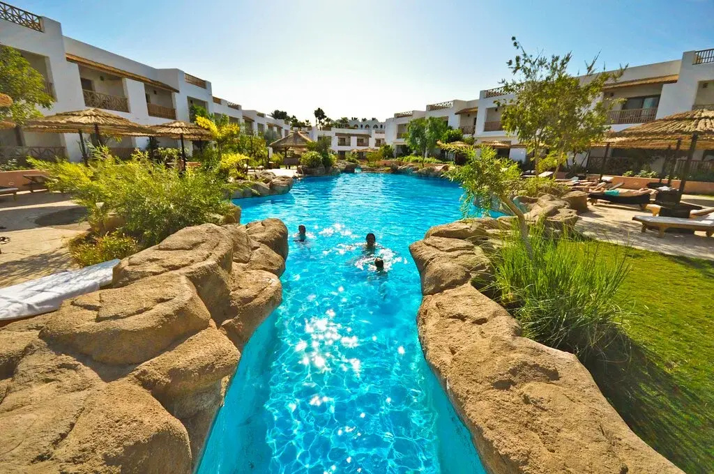 Курортный отель Domina Coral Bay — фото