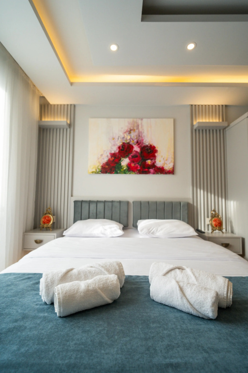 Junior Suite with balcony and with partial sea view