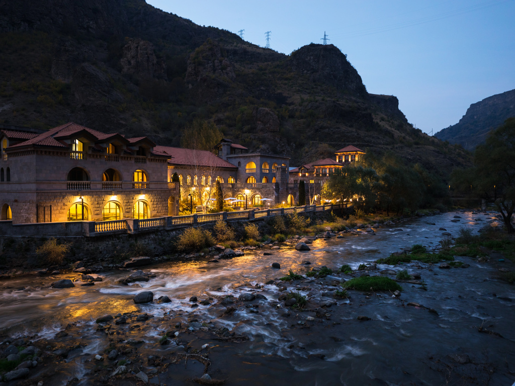 Tufenkian Avan Dzoraget Hotel