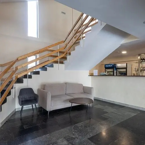 Lobby & Reception
