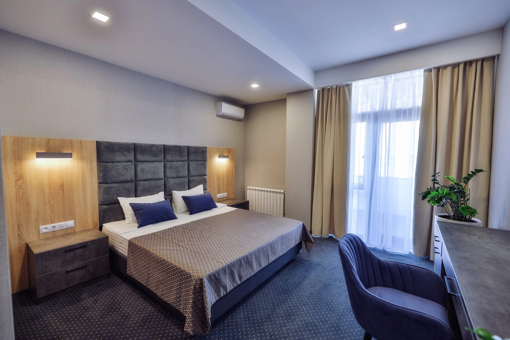Balcony Double room with balcony and with view (full double bed)
