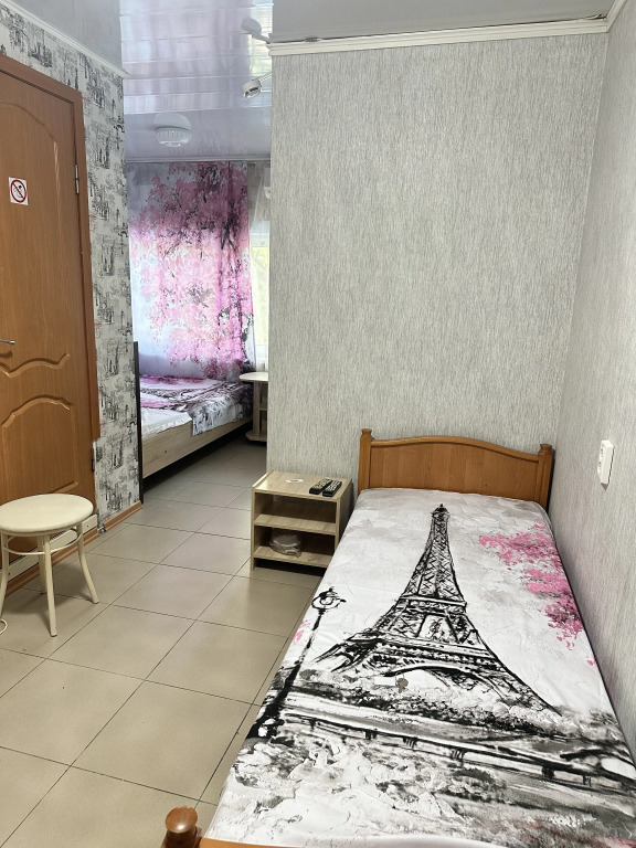 Трёхместный номер Эконом-класса в Дивноморское Рандеву