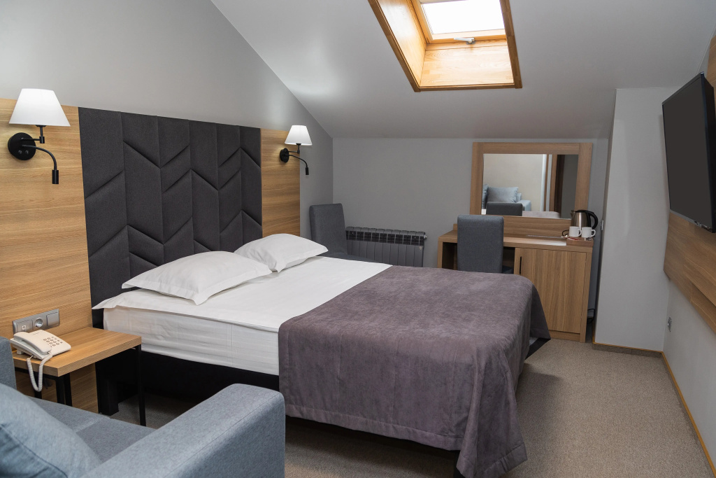 Oazis Hotel Room Type - Comfort Double Attic room full double bed