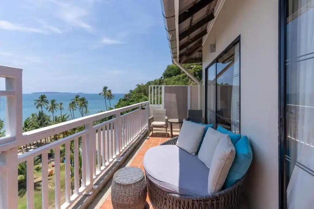 Cape Double Suite with balcony and with sea view (full double bed)