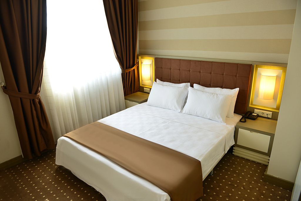 Standard room with city view