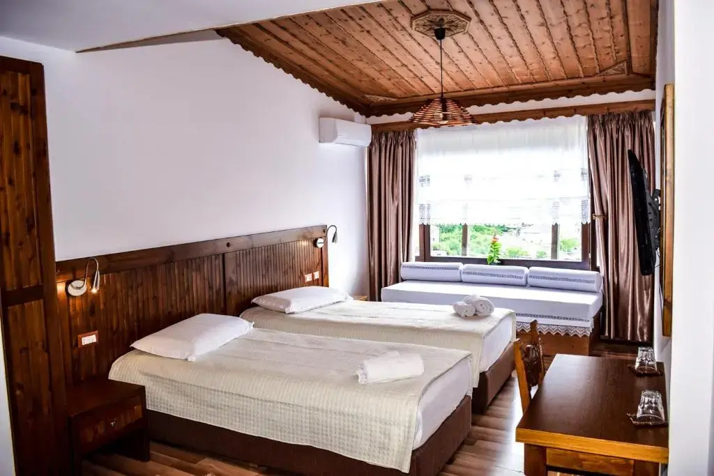 Standard Double room (full double bed)