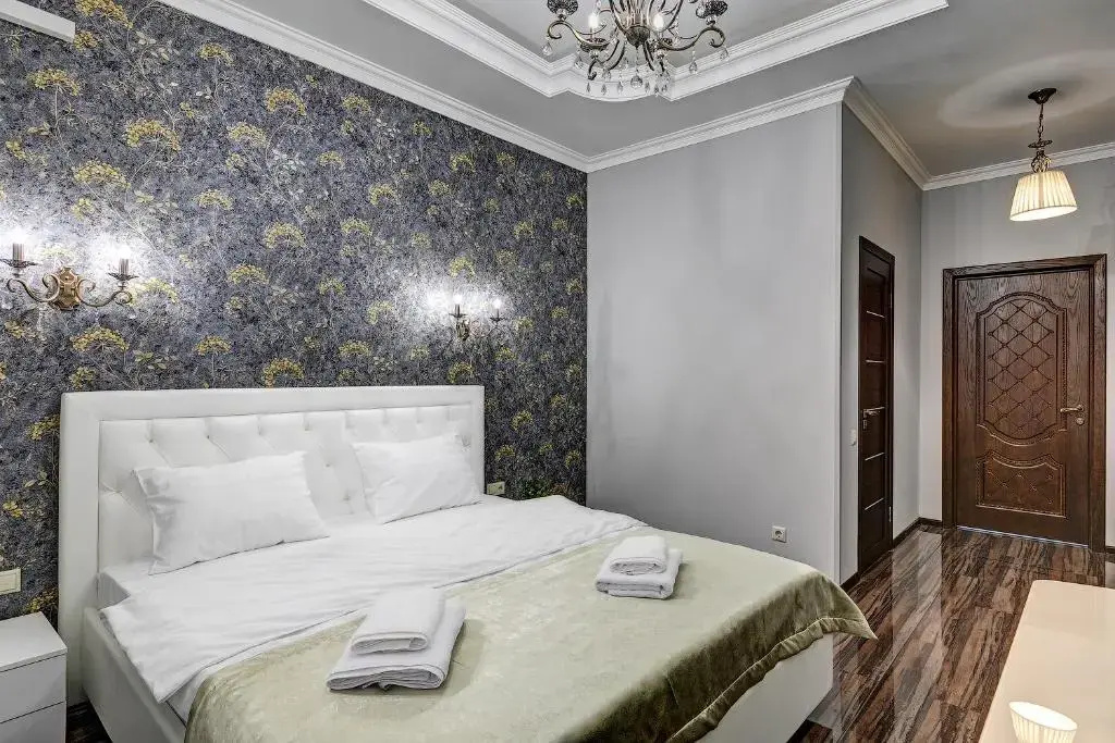 City mini-hotel Room Type - Deluxe Double room full double bed