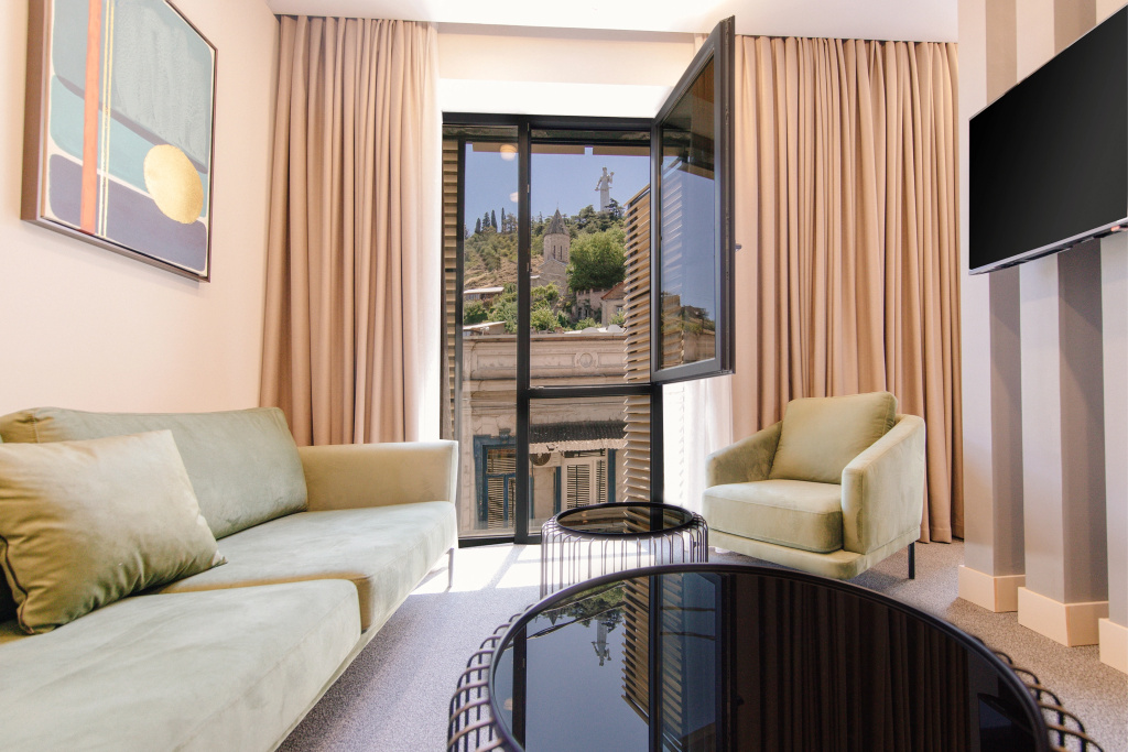 Double Junior Suite (full double bed)