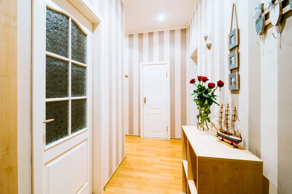 Апартаменты с балконом и с видом на город в Апарт-Отель около ЖД Вокзала