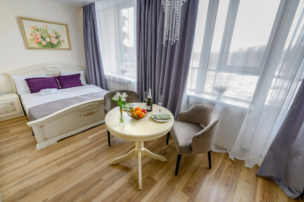 Green Force Park-hotel Room Type - Bridal Double room full double bed