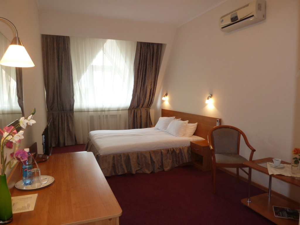 Kolibri Hotel Room Type - Standard Double room full double bed