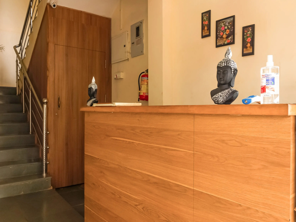 Lobby & Reception