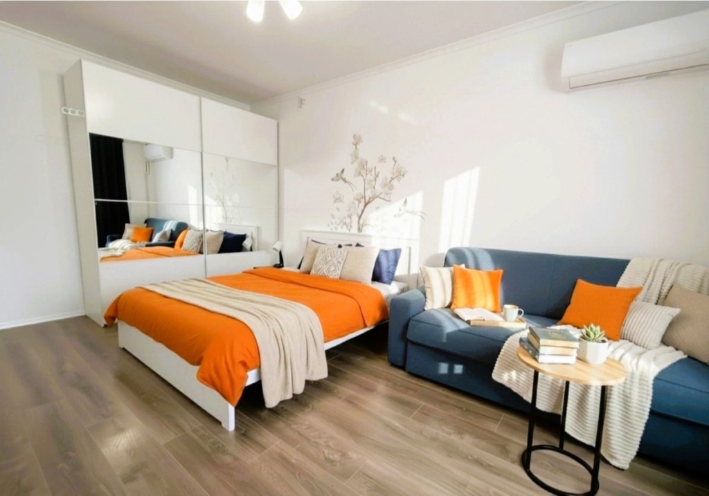 Апартаменты Уютные Lora Home у метро Аннино — фото