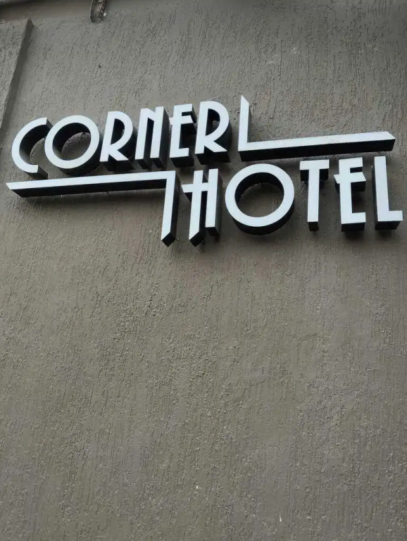 Hotel CORNER