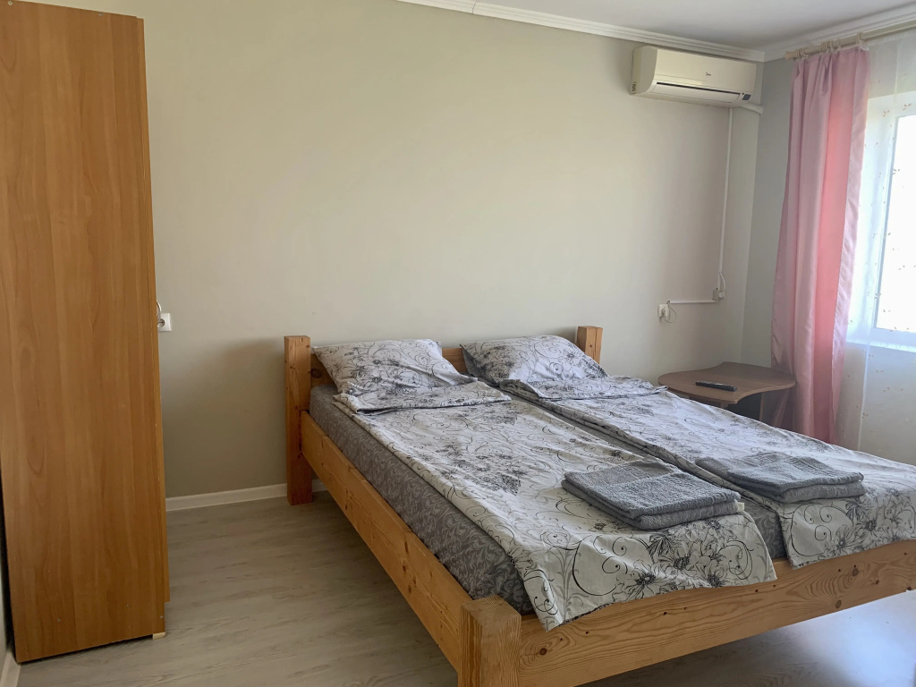Standard Quintuple room