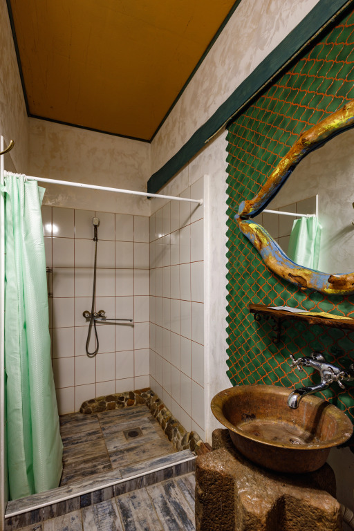 Двухместная Dugout Стандарт двуспальная кровать в Излучина