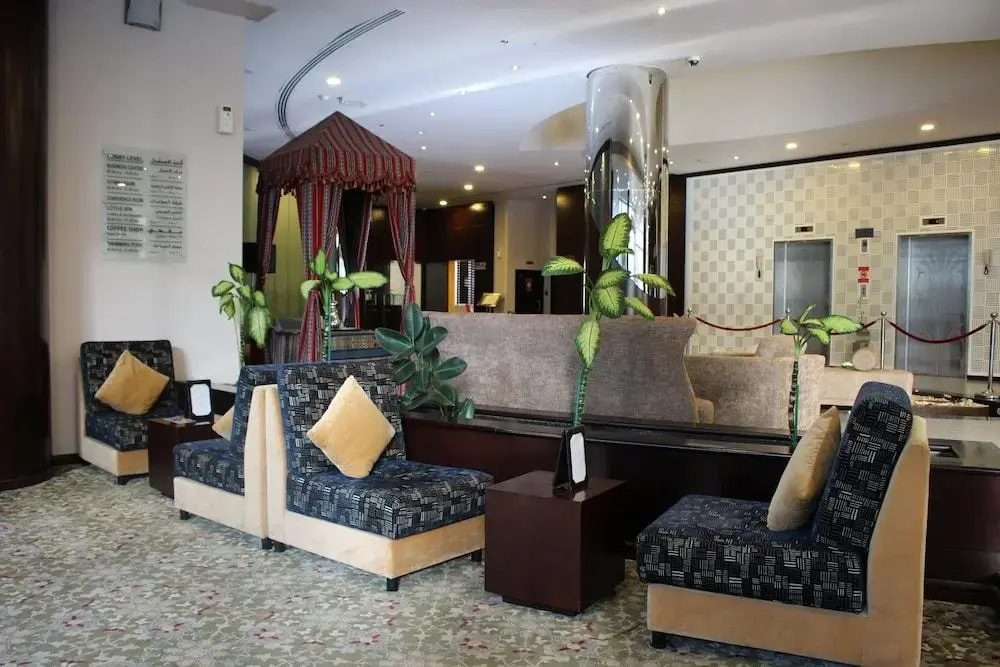 Lobby & Reception