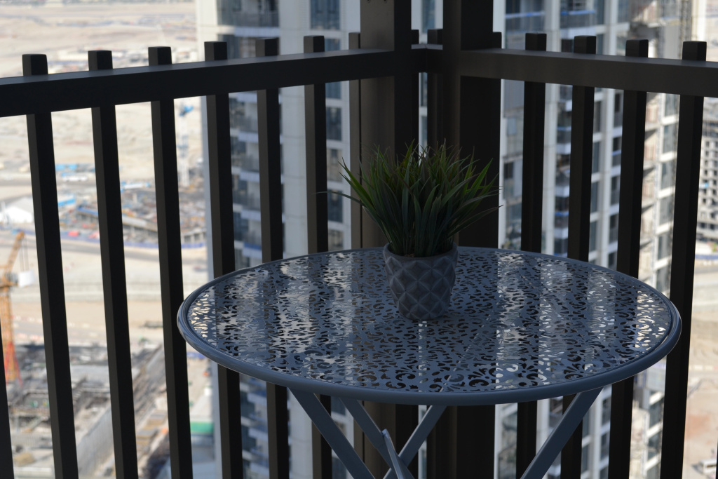 Newly Decorated 1 Bed Dubai Creek Harbour Apartments