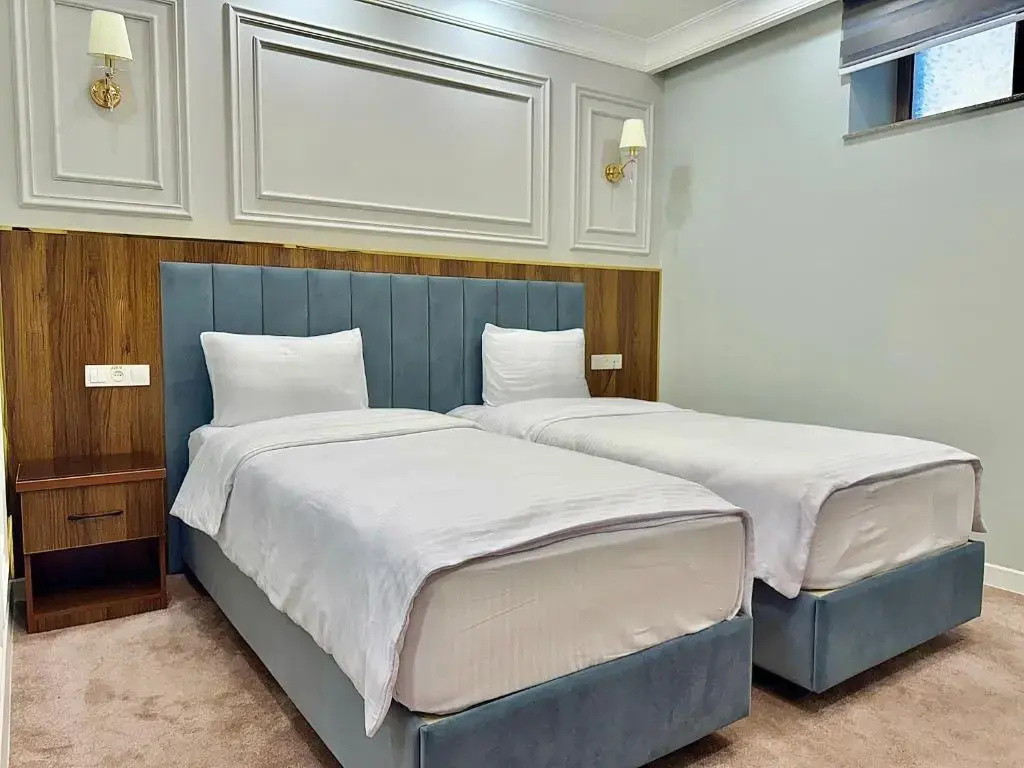 Economy room