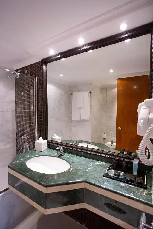 Deluxe room with city view