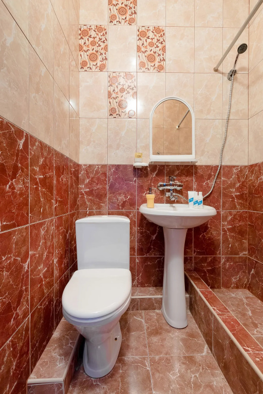 Трёхместный номер Стандарт с балконом и с видом на город в Guest house city center