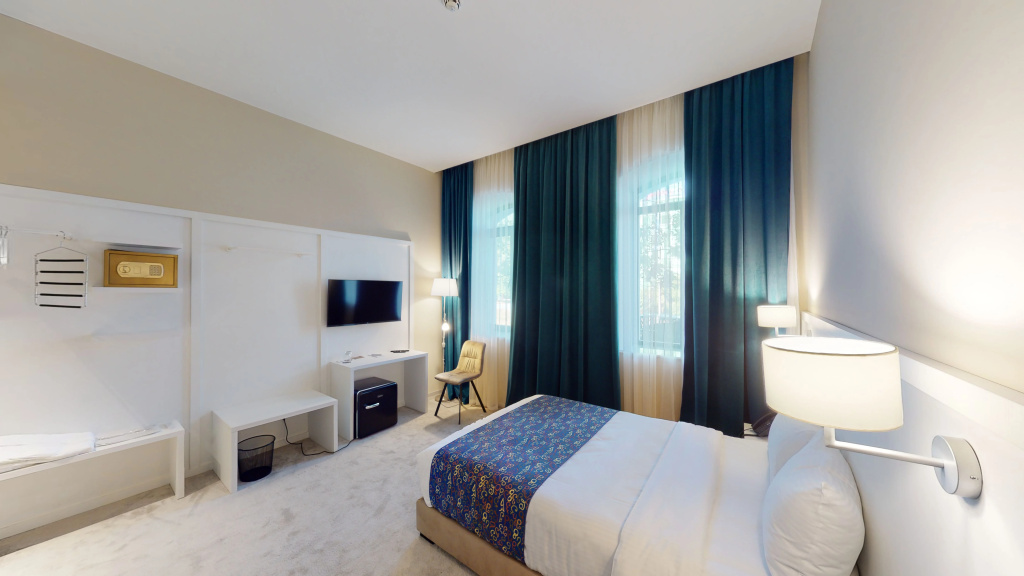 Standard Double room (full double bed)