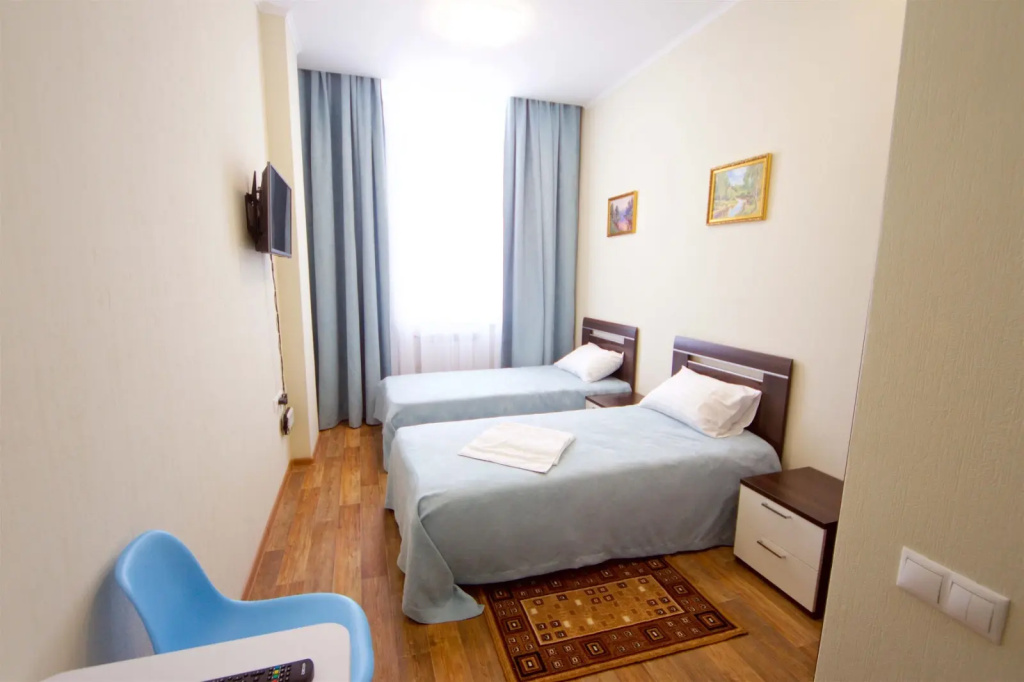 Standard Double room with city view (full double bed)