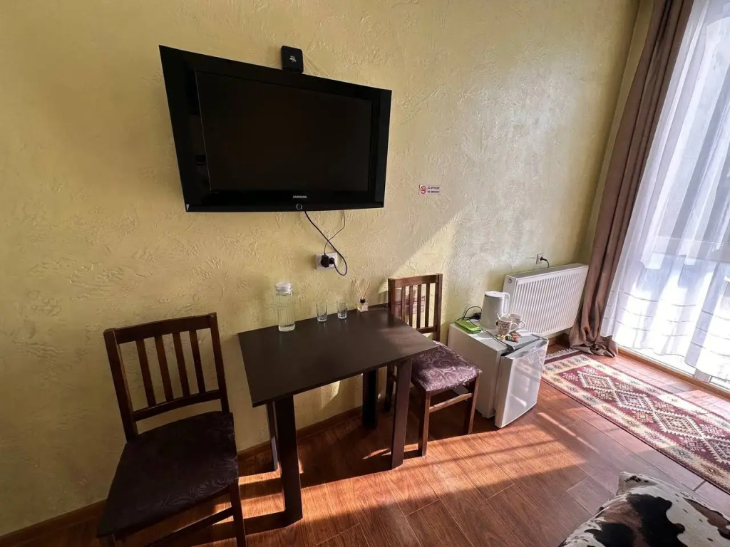 Superior Double room with balcony (full double bed)