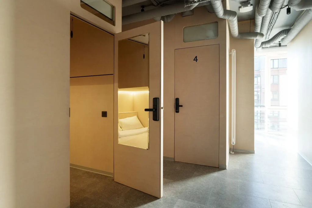 Хостел Morfeus Capsule Hotel — фото