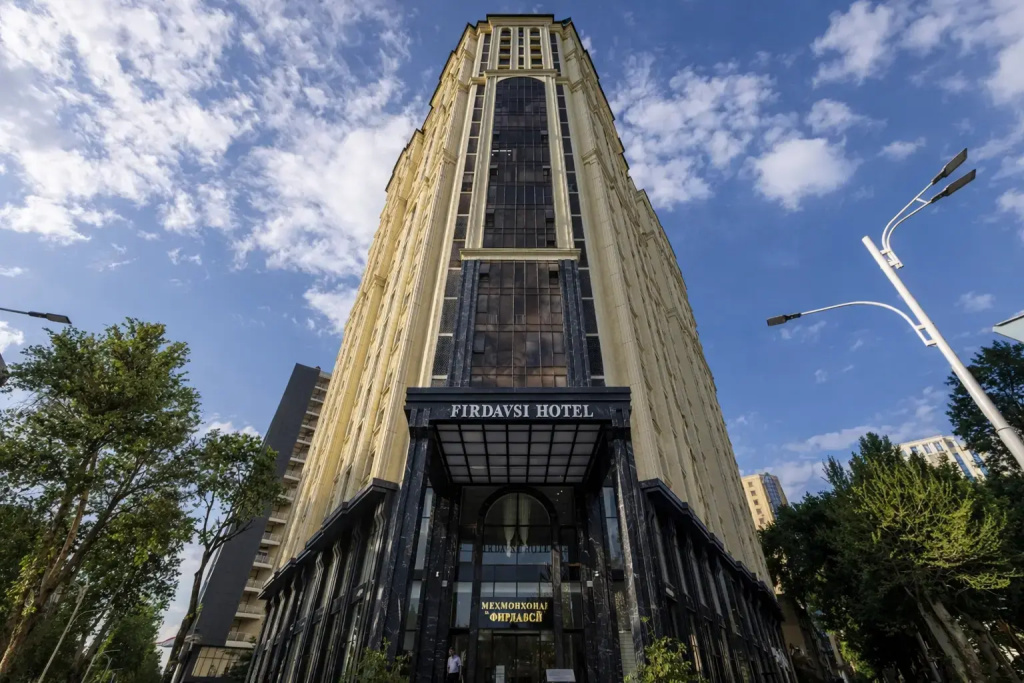 Hotel Aram Baland Hotel 13th floor