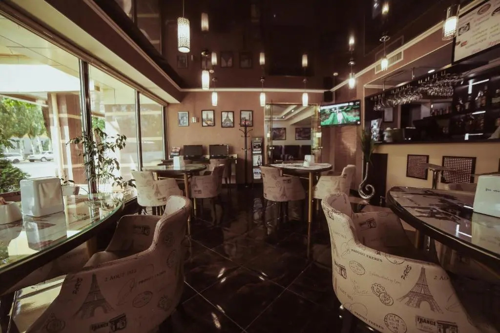 Food & Beverage