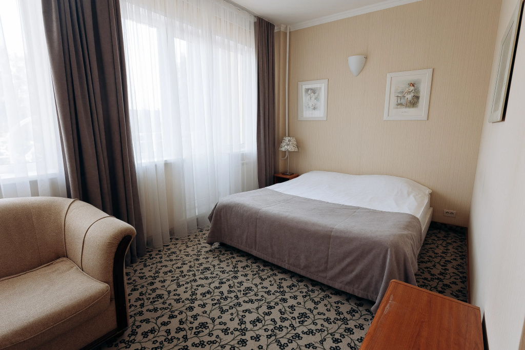 Dlya Vas Hotel Room Type - Comfort Standard Double room full double bed
