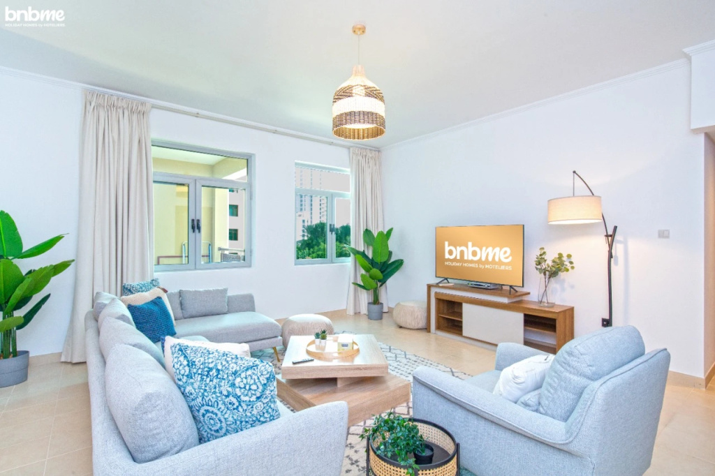 Апартаменты bnbmehomes | 2 BR Stunning Lake Views in Greens-205 — фото
