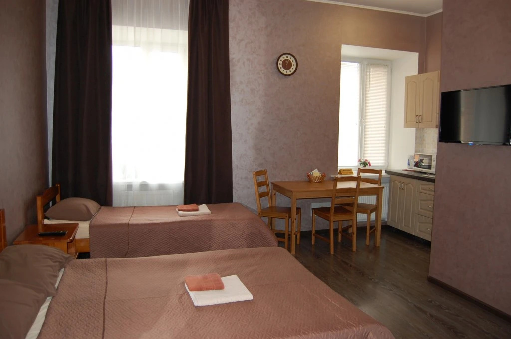 Family Triple room with city view